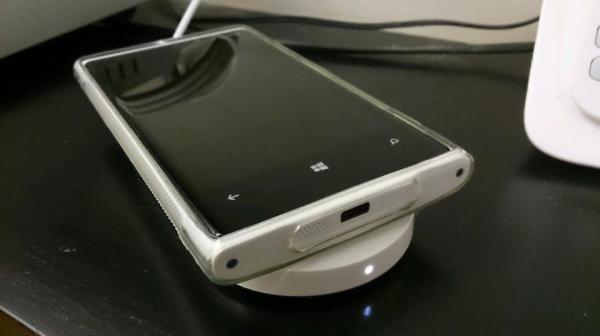 Lumia 920 on charging pad
